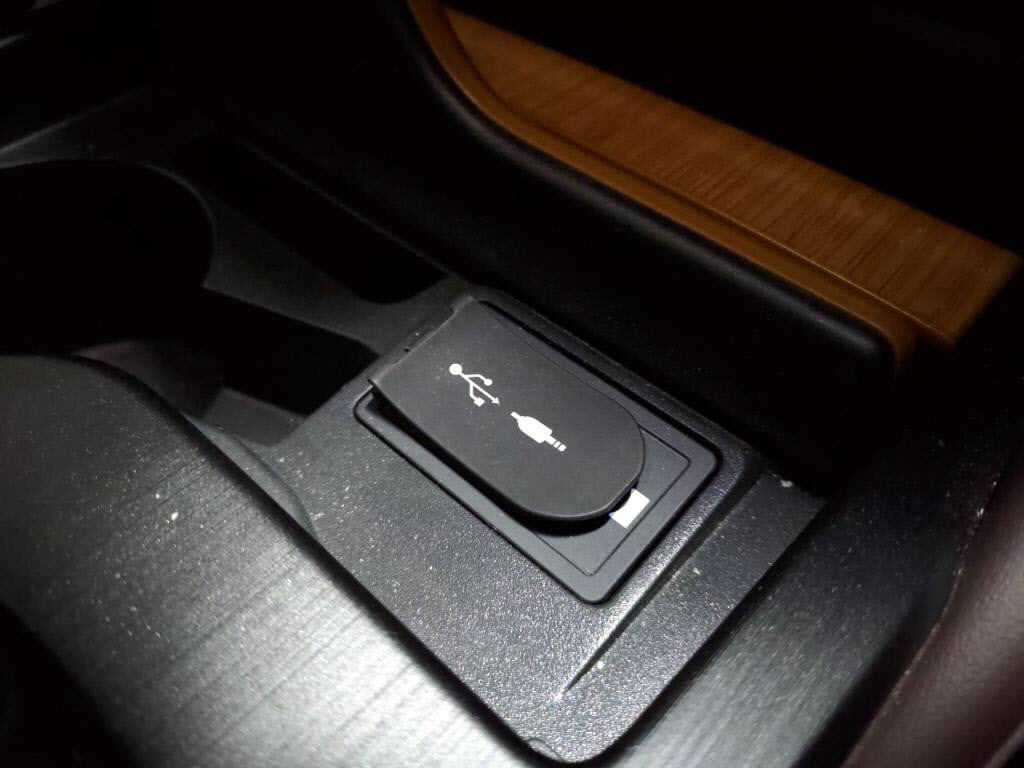 ＥＳＥＳ３００ｈバージョンＬの写真 18