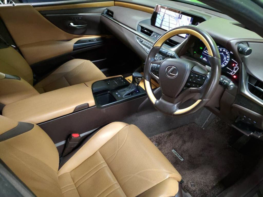 ＥＳＥＳ３００ｈバージョンＬの写真 3