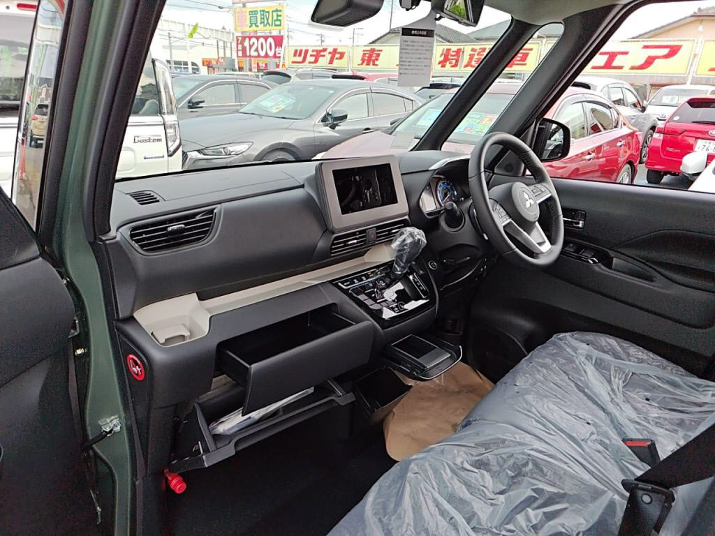 デリカミニＴプレミアムの写真 22
