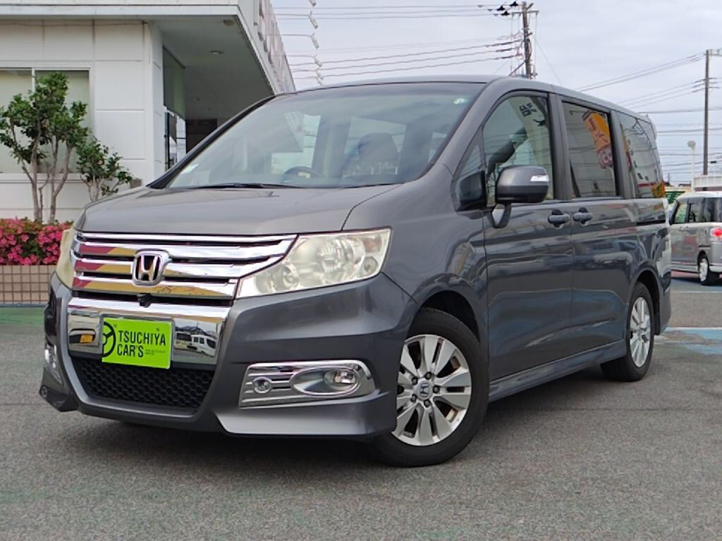 ホンダ　ステップワゴンスパーダ　スパーダＺ