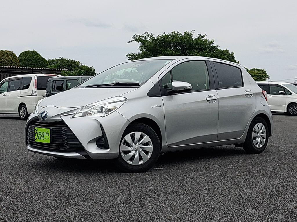 トヨタ　ヴィッツハイブリッド　ハイブリッドＦ