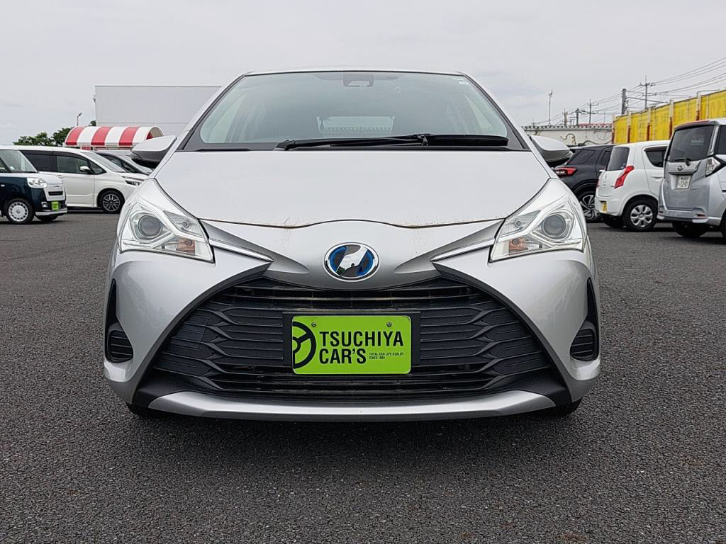 ヴィッツハイブリッドハイブリッドＦの写真 9