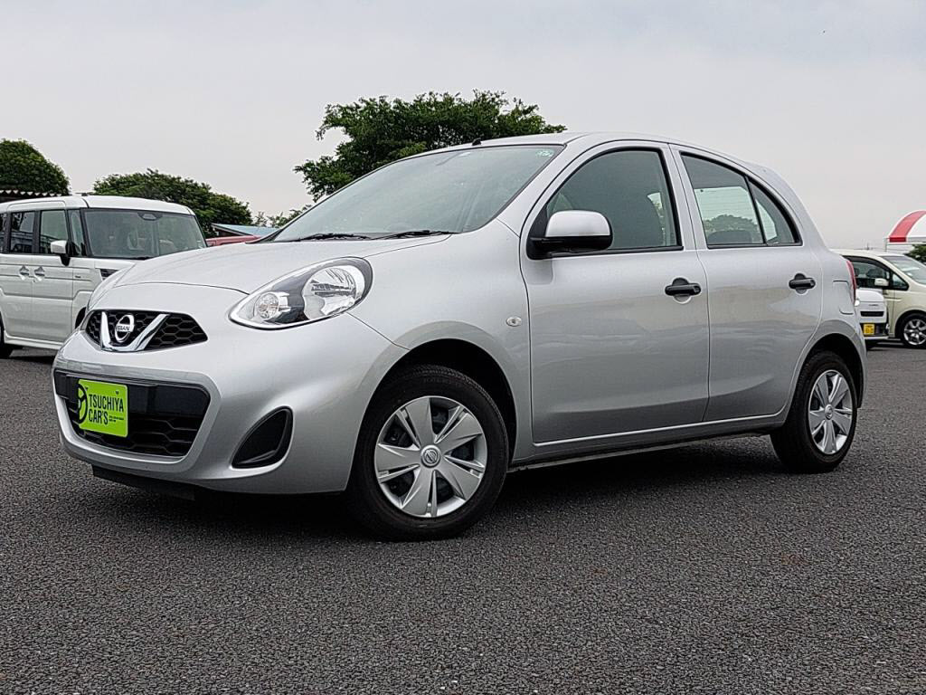 ニッサン　マーチ５ＨＢ　Ｓ