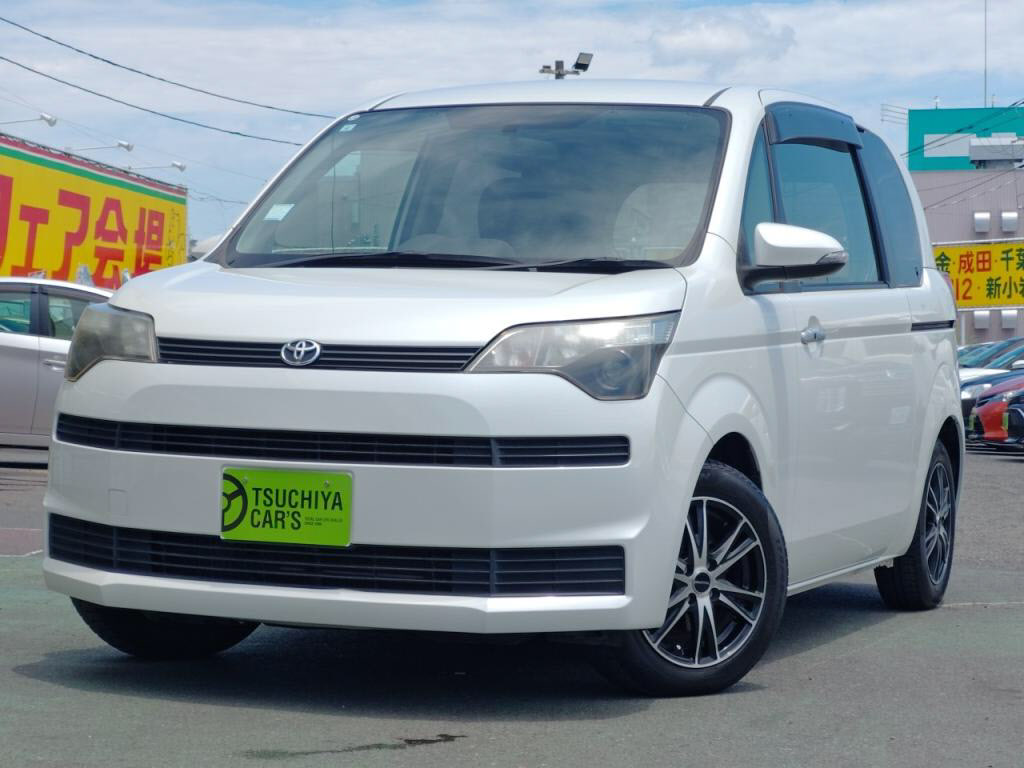 トヨタ　スペイド　Ｆ
