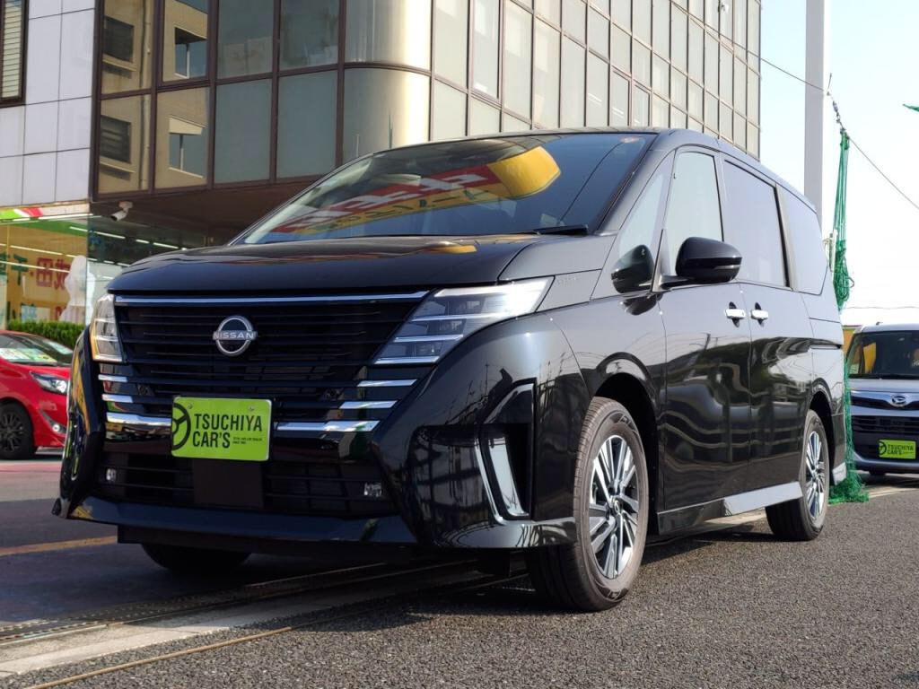 ニッサン　セレナ　ハイウェイスターＶ