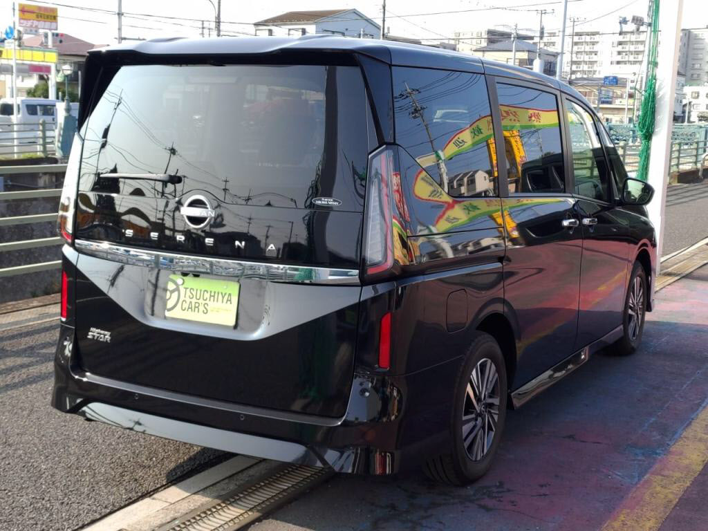 セレナハイウェイスターＶの写真 2