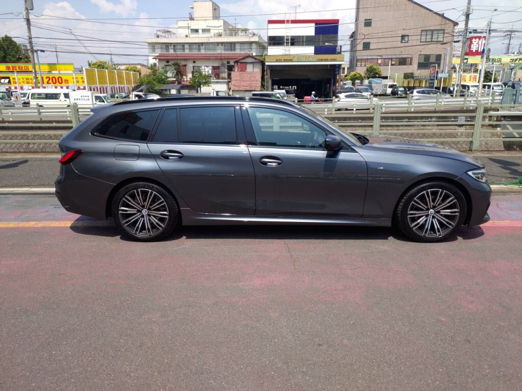 ＢＭＷ３シリーズツーリング３２０ｄ＿ｘＤｒｉｖｅツーリングＭスポーツの写真 10