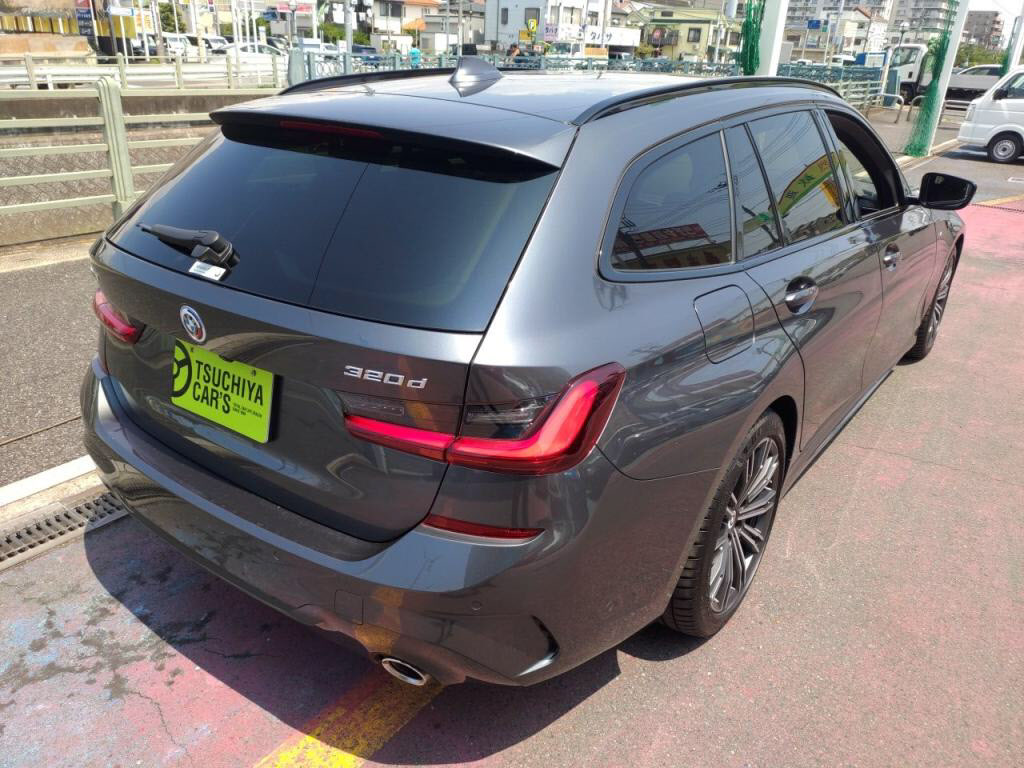 ＢＭＷ３シリーズツーリング３２０ｄ＿ｘＤｒｉｖｅツーリングＭスポーツの写真 2