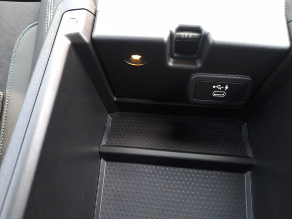 ＢＭＷ３シリーズツーリング３２０ｄ＿ｘＤｒｉｖｅツーリングＭスポーツの写真 23