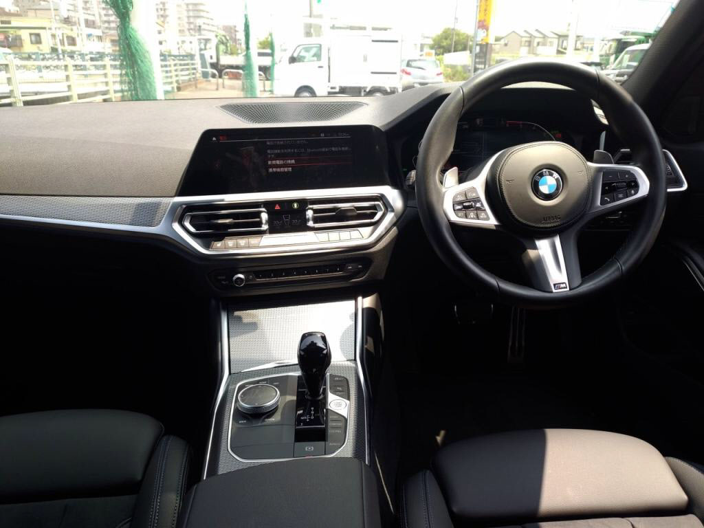 ＢＭＷ３シリーズツーリング３２０ｄ＿ｘＤｒｉｖｅツーリングＭスポーツの写真 3