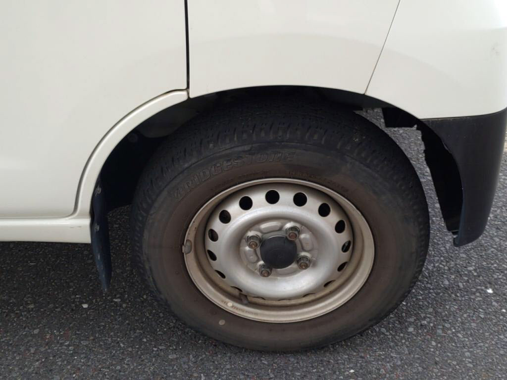 ハイゼットカーゴデラックスの写真 11