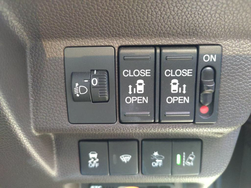 フリードＧホンダセンシングの写真 12