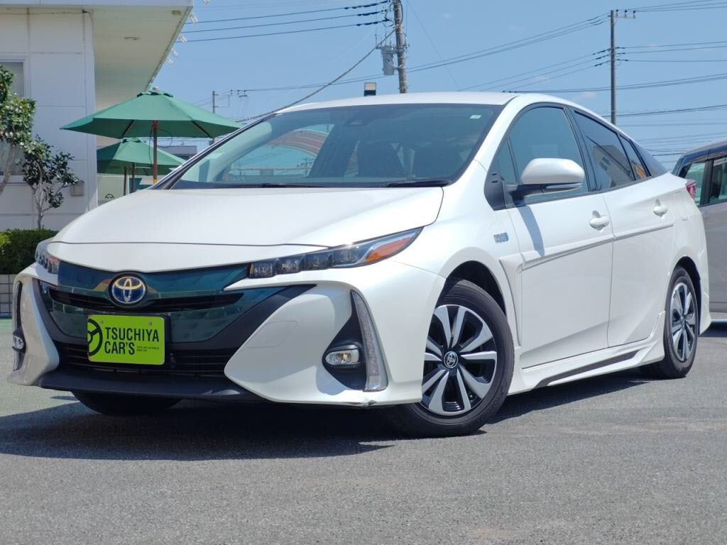 トヨタ　プリウスＰＨＥＶ　Ｓ