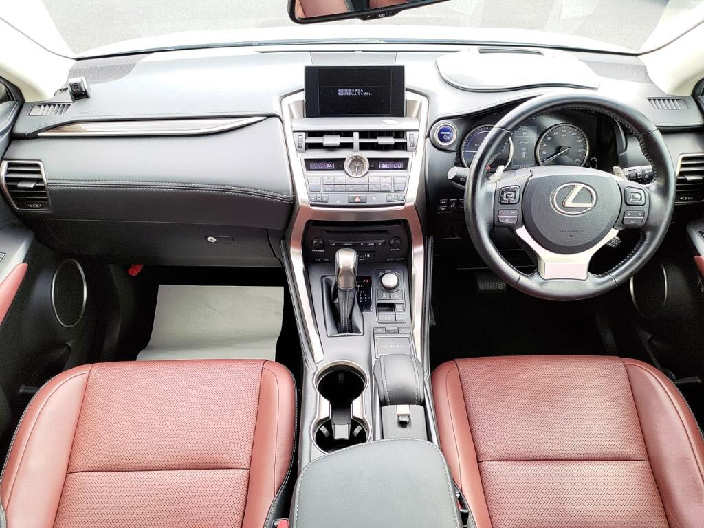 ＮＸハイブリッドＮＸ３００ｈバージョンＬの写真 3