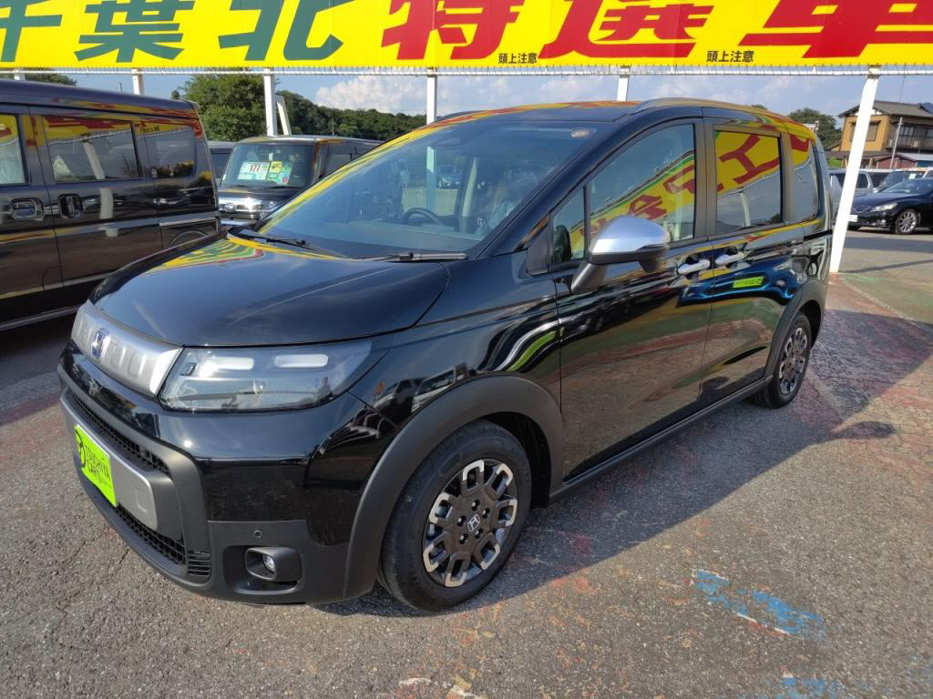 フリードハイブリッドｅＨＥＶクロスターの写真 9