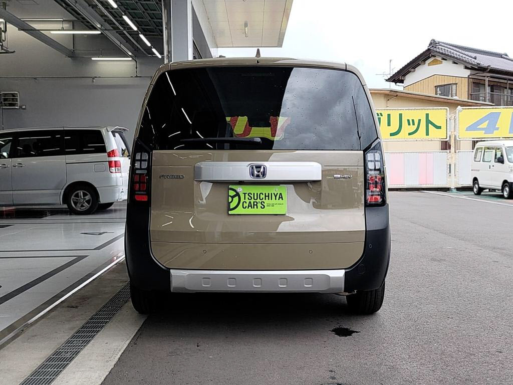 フリードハイブリッドｅＨＥＶクロスターの写真 10