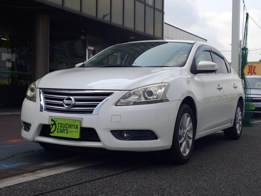ニッサン　シルフィ　Ｇ